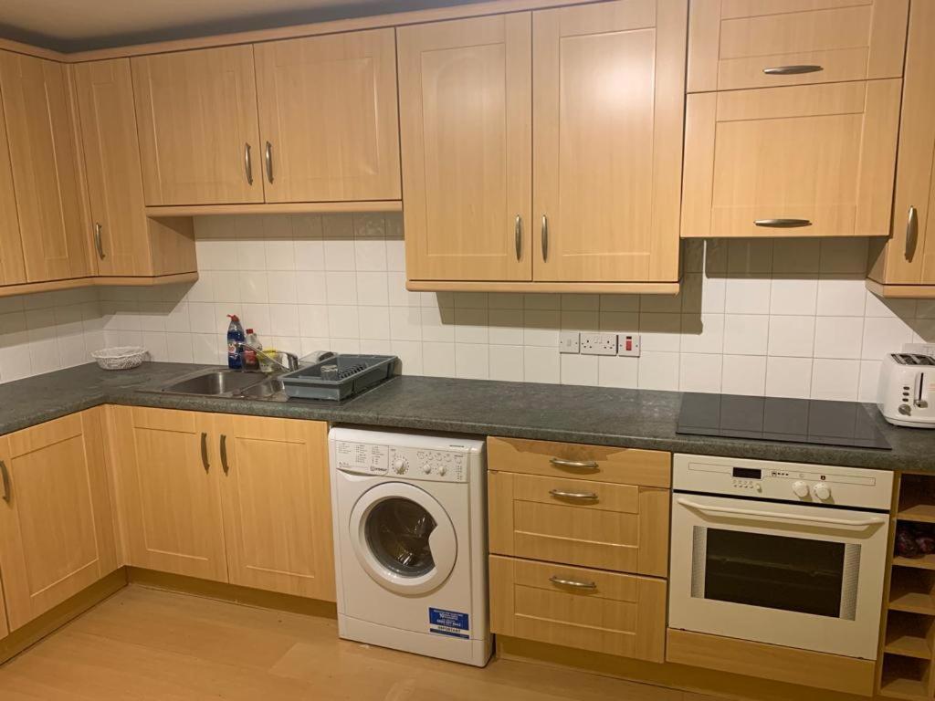 Apartment Lovely 2-bedroom Apartment, Free Wifi & Car Park Aberdeen