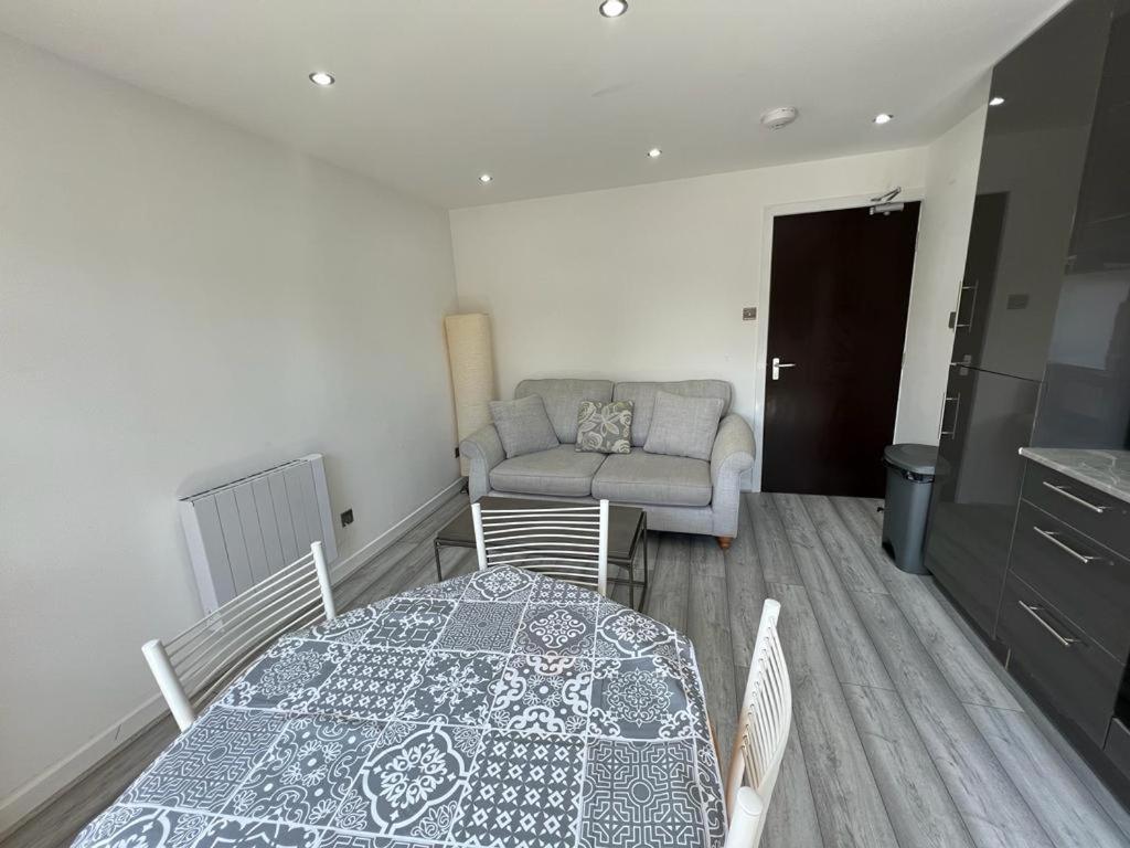Lovely 3-bedroom Flat With Free Parking Aberdeen