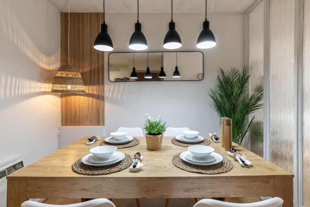Silver Stone - In The Heart Of Apartment Aberdeen