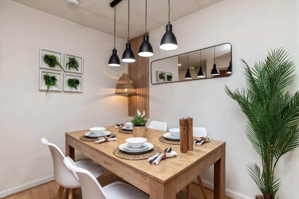 Silver Stone - In The Heart Of Apartment Aberdeen