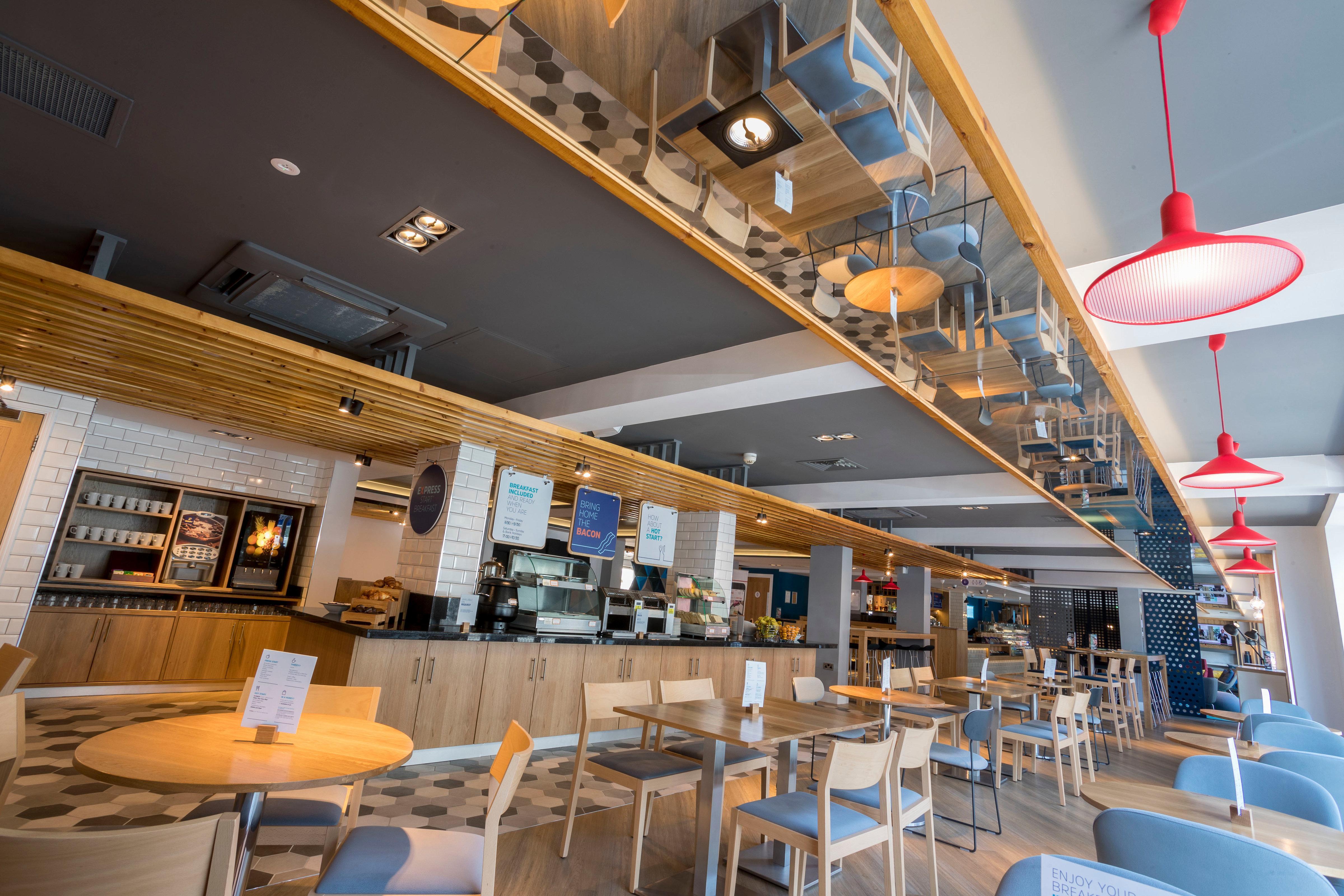 Express Centre By Ihg 3*