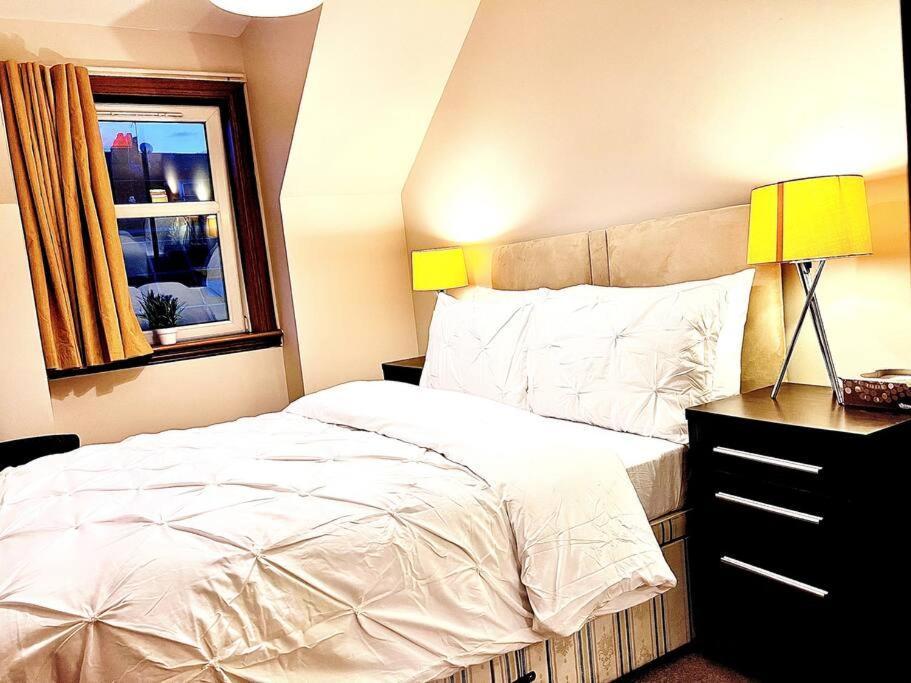 Stylish North Spring Exec One Bedroom Aberdeen