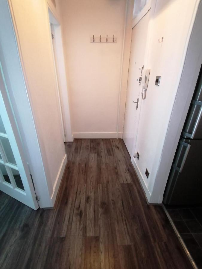 Apartment Centre Flat: 2-bedroom With Parking Aberdeen