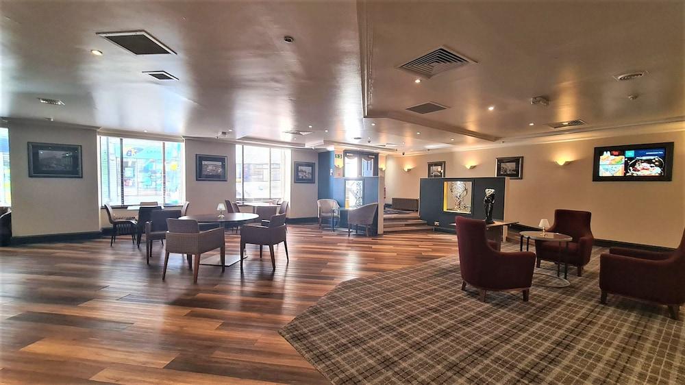 Douglas Hotel Aberdeen