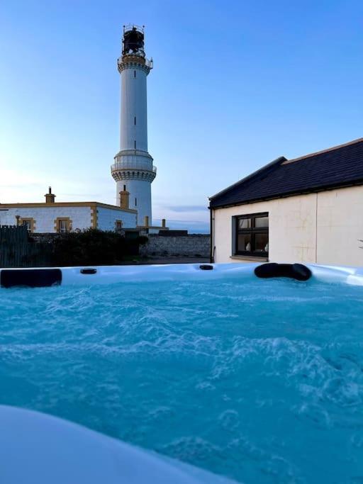 Lighthouse With Hottub Holiday home Aberdeen