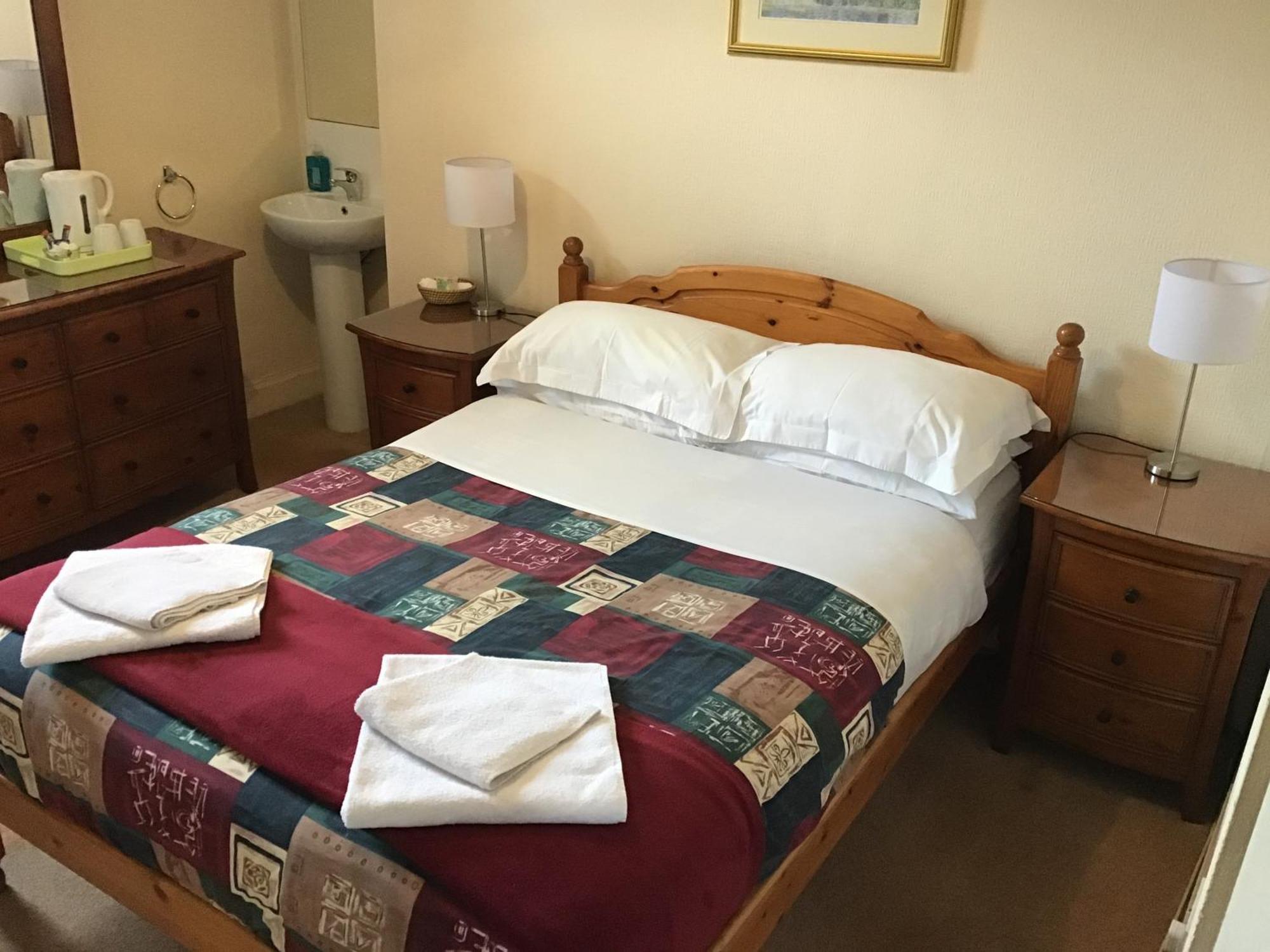 The Royal Crown Guest house 3*