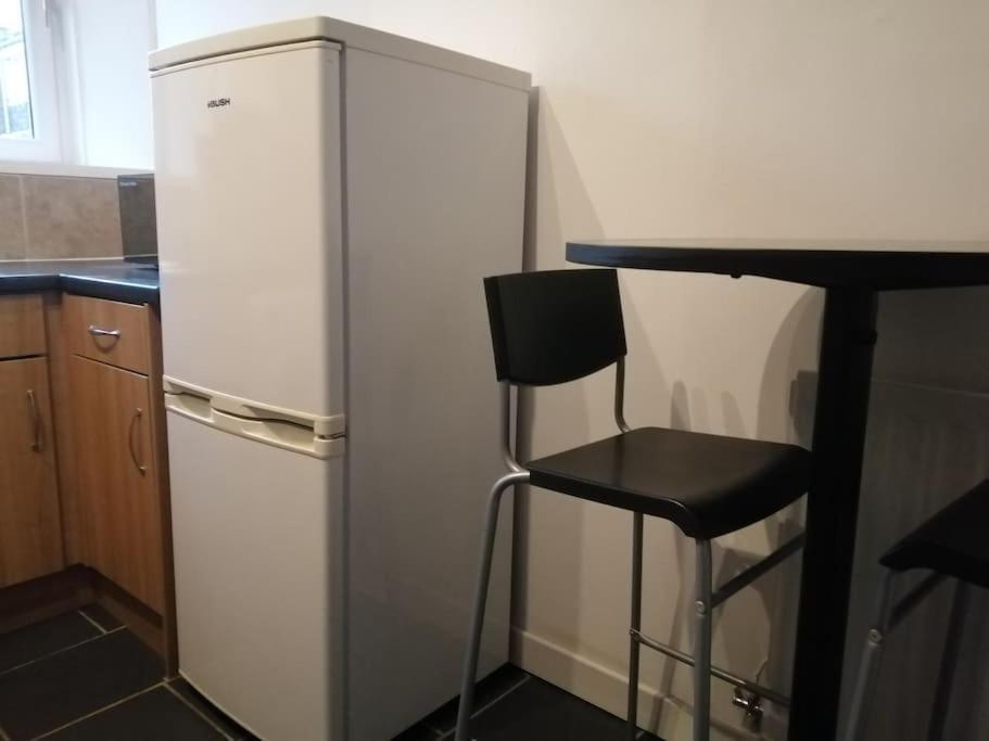 Stylish One Bed Flat With Private Parking