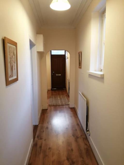 Stylish One Bed Flat With Private Parking Apartment *