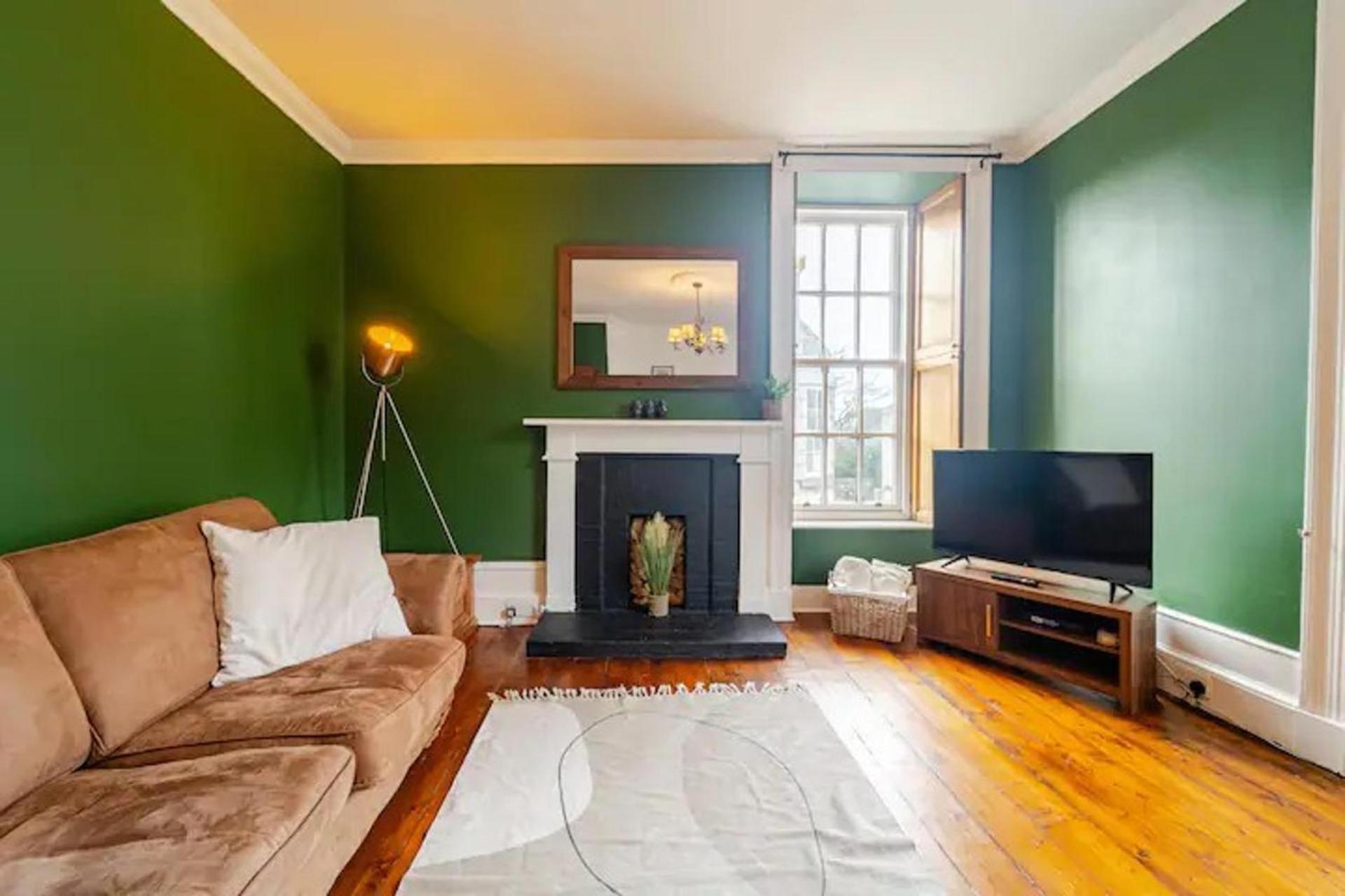 Spacious 1-bed Centre In Aberdeen