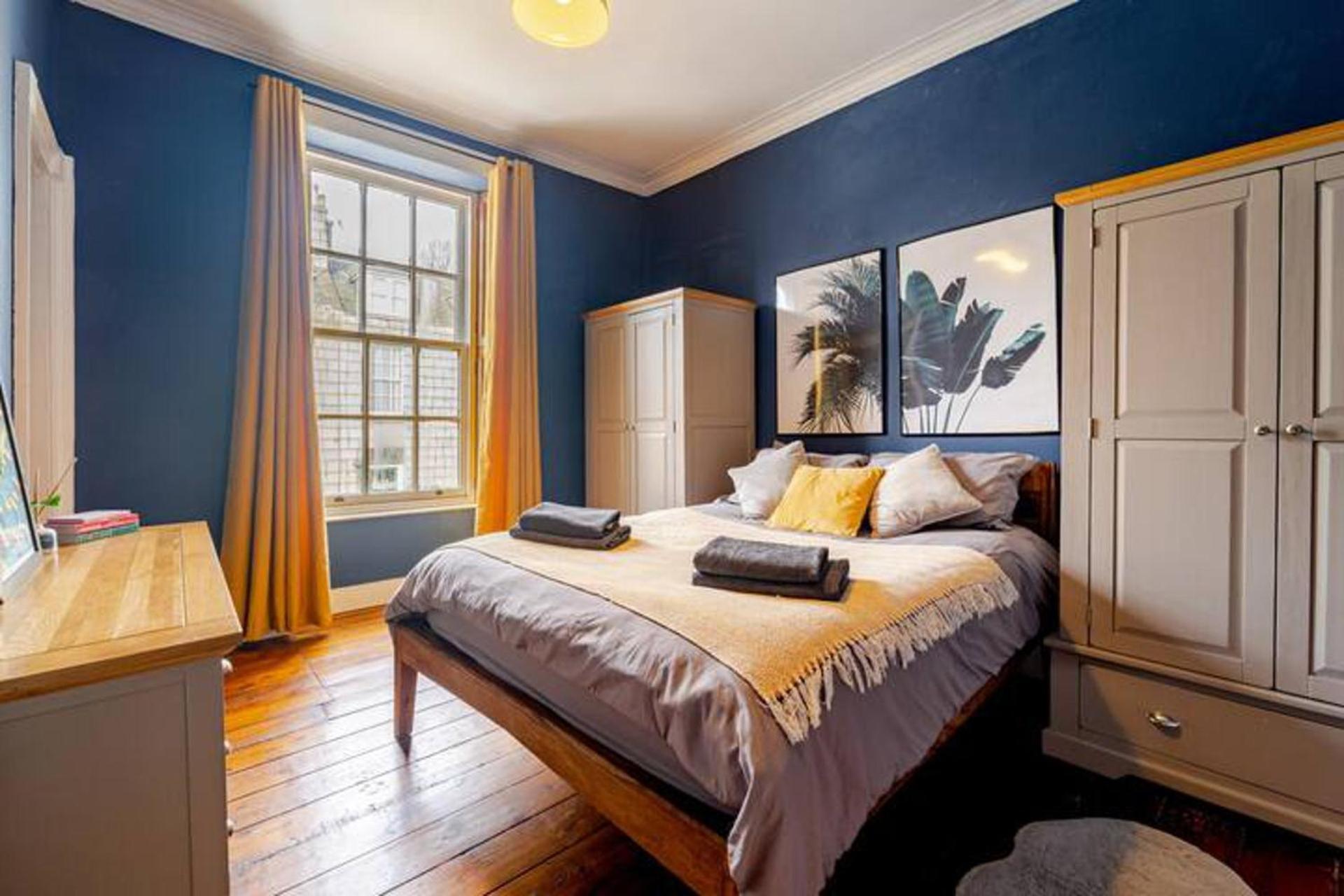Spacious 1-bed Centre In Aberdeen