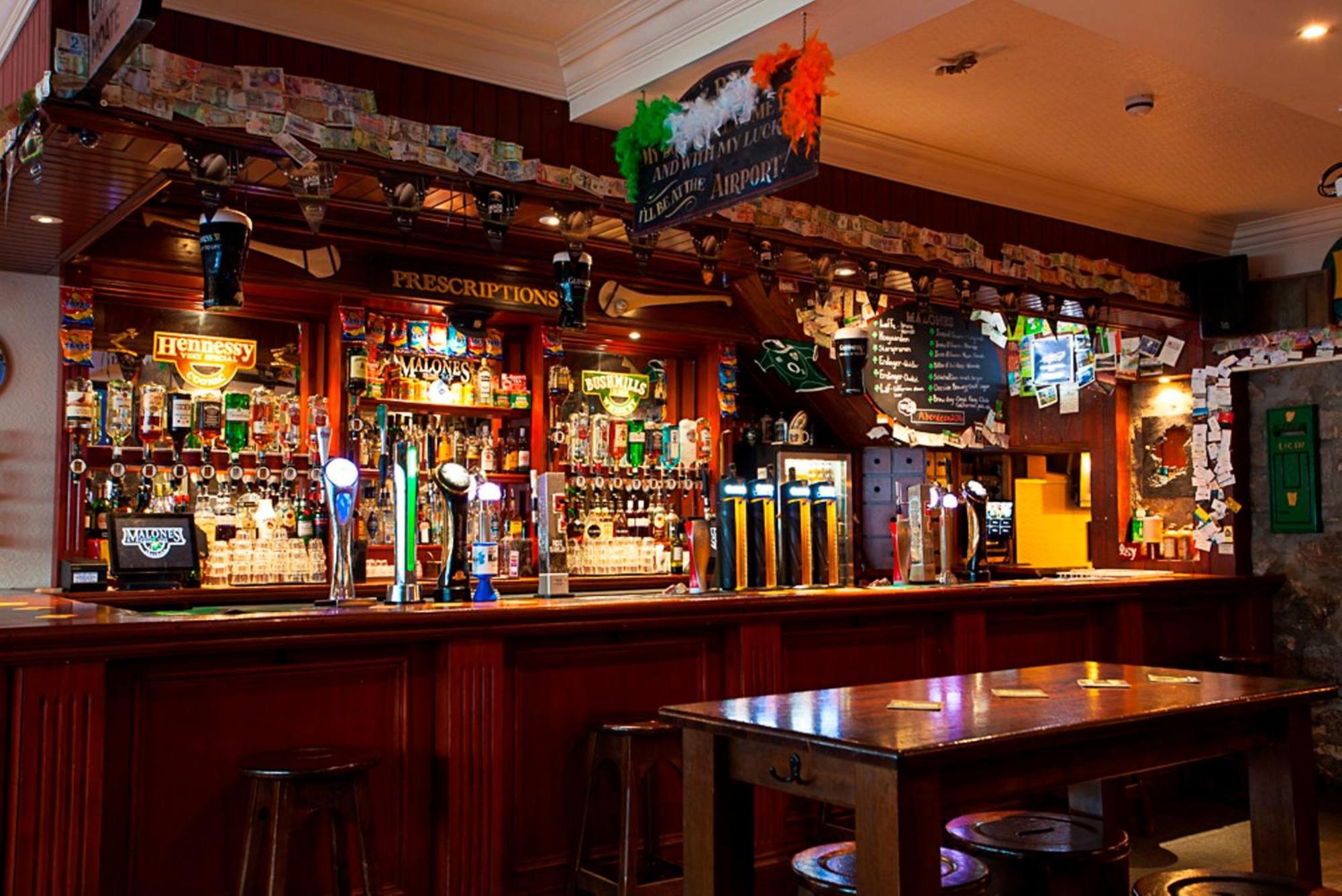 Douglas Hotel