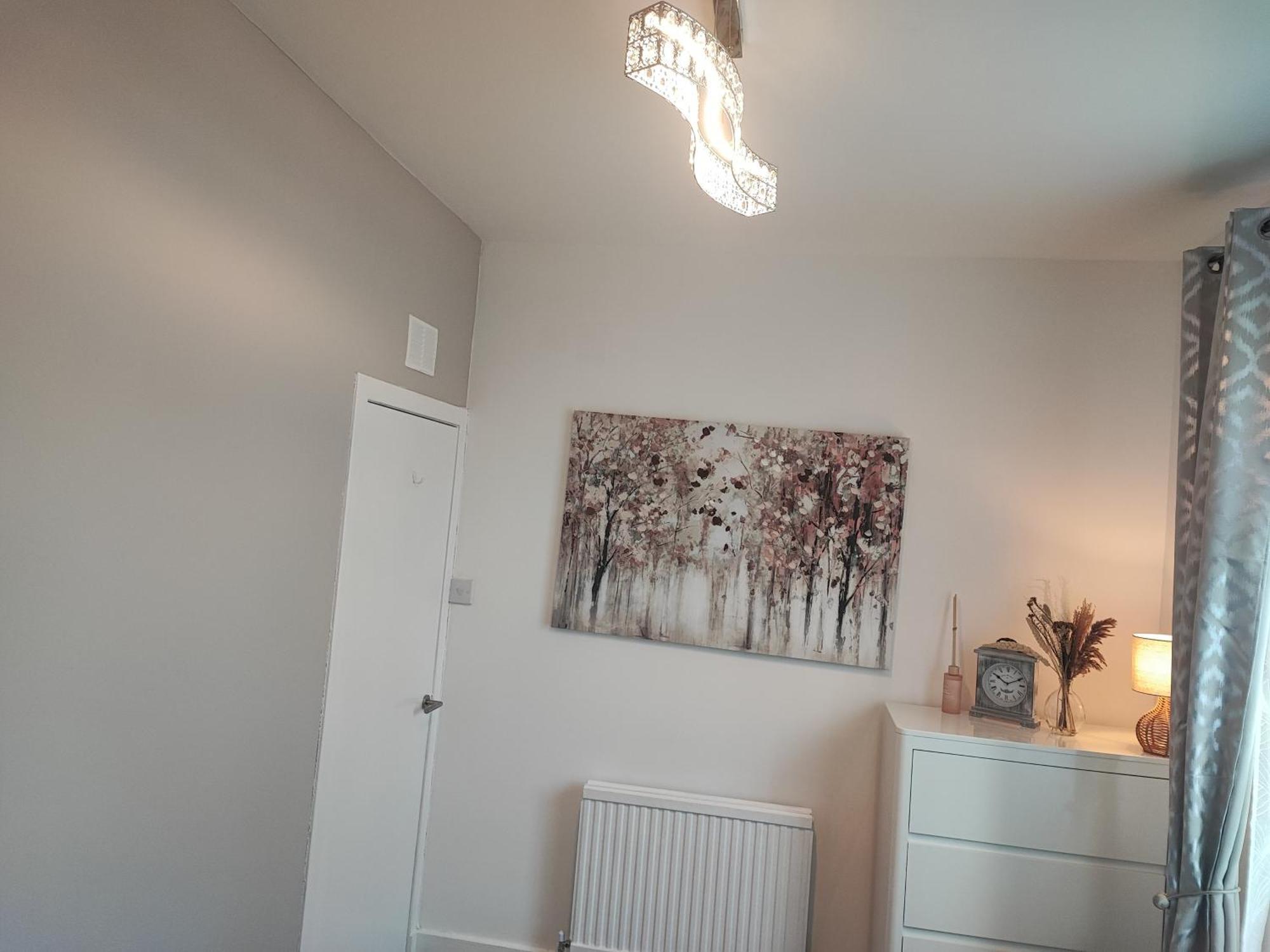 Urquhart Road 40 A Flat 1 Apartment *