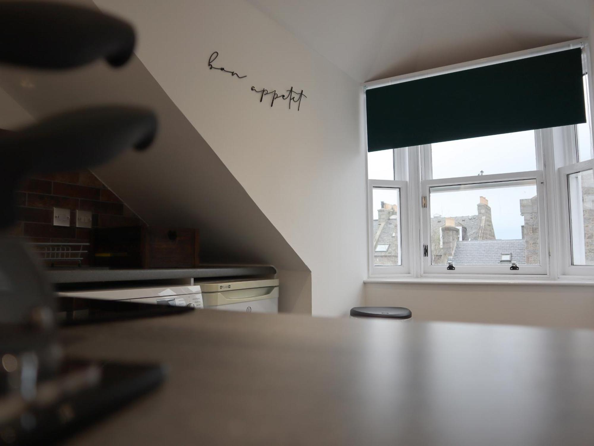 Crown Apartment