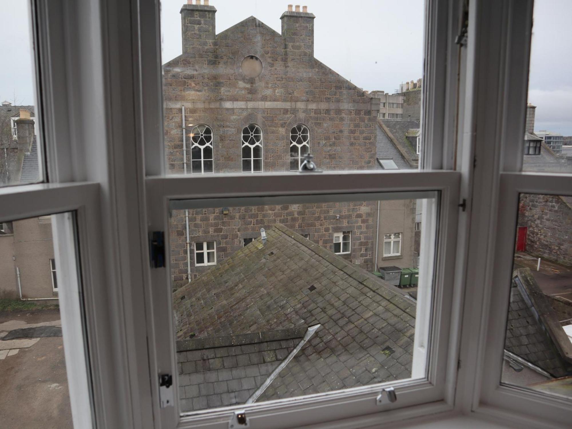 Crown * Aberdeen