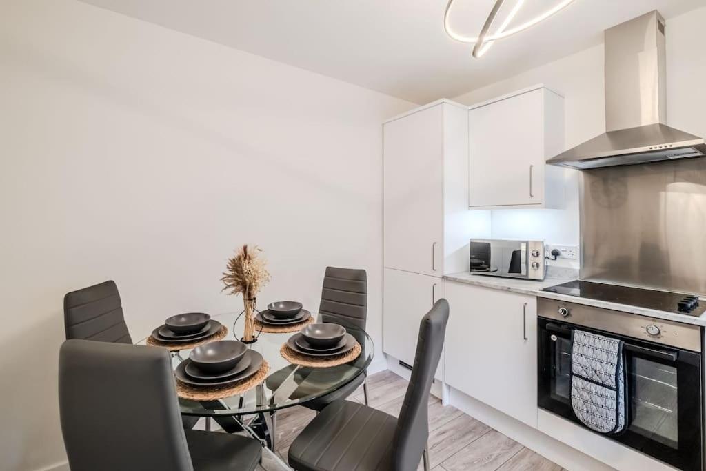 Location, Private Parking, Free Netflix * Aberdeen