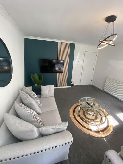 Apartment Location, Private Parking, Free Netflix