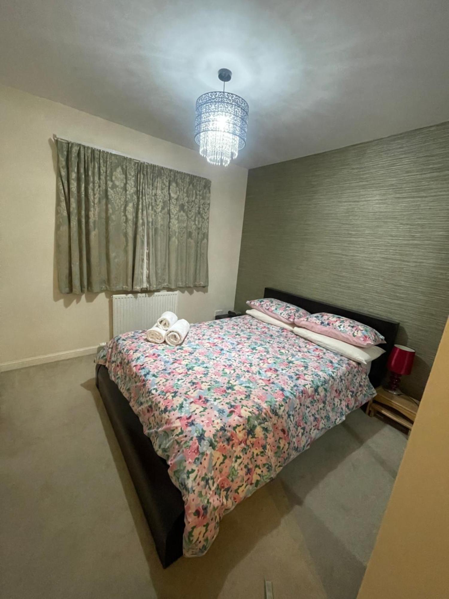 Apartment 3 Bed Professional For Long Term