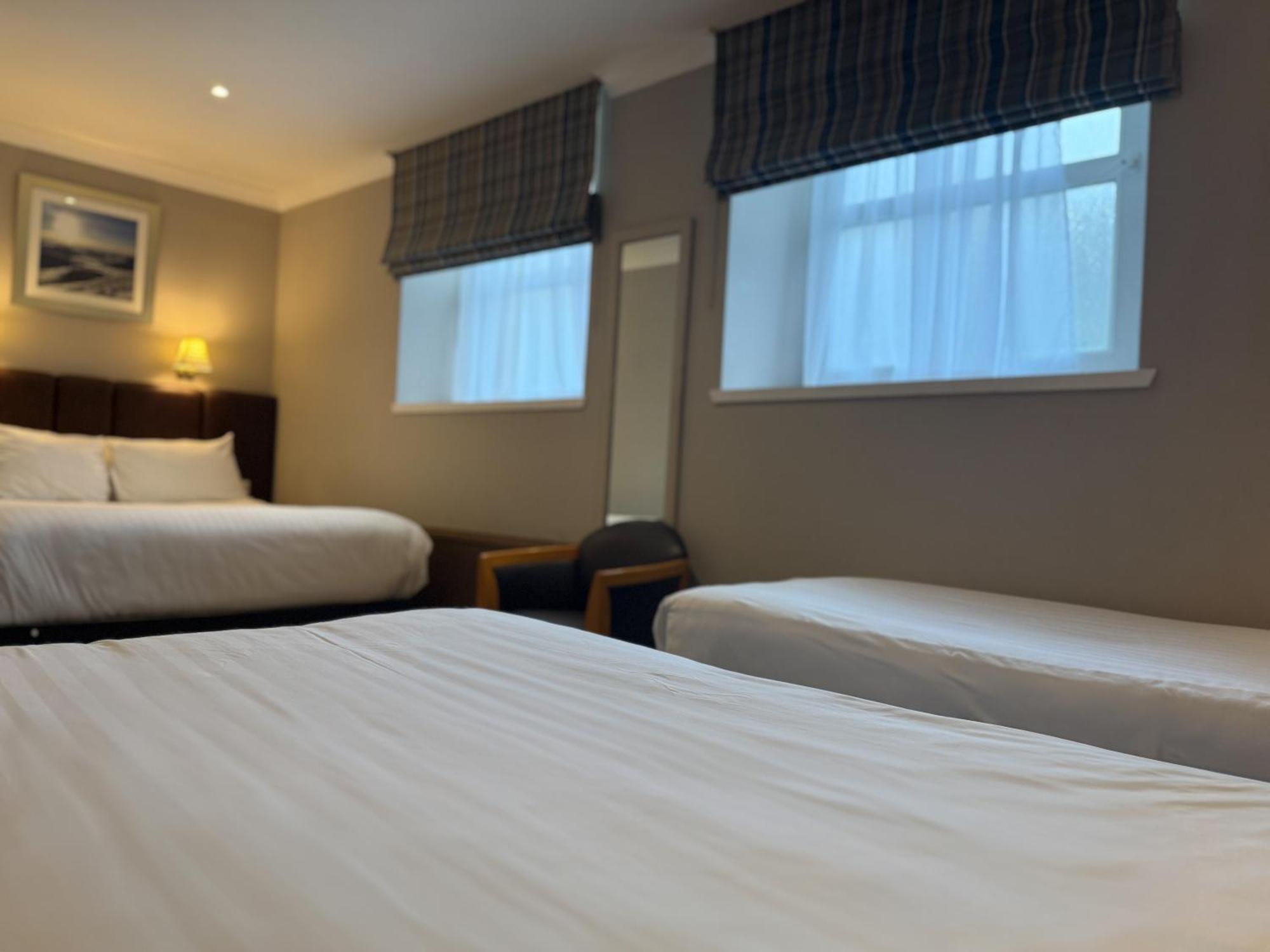 Hotel Douglas 3*