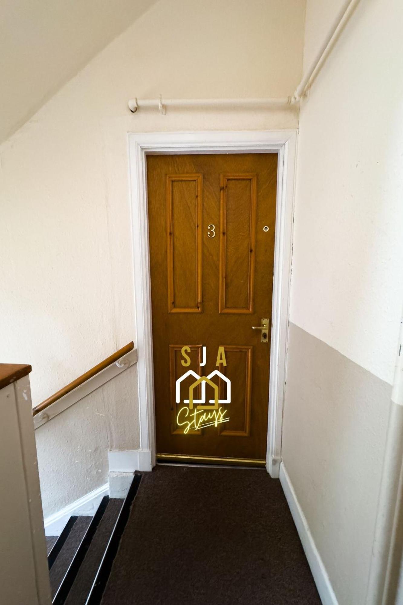 Dee Street - Sja - Modern 2 Bed *