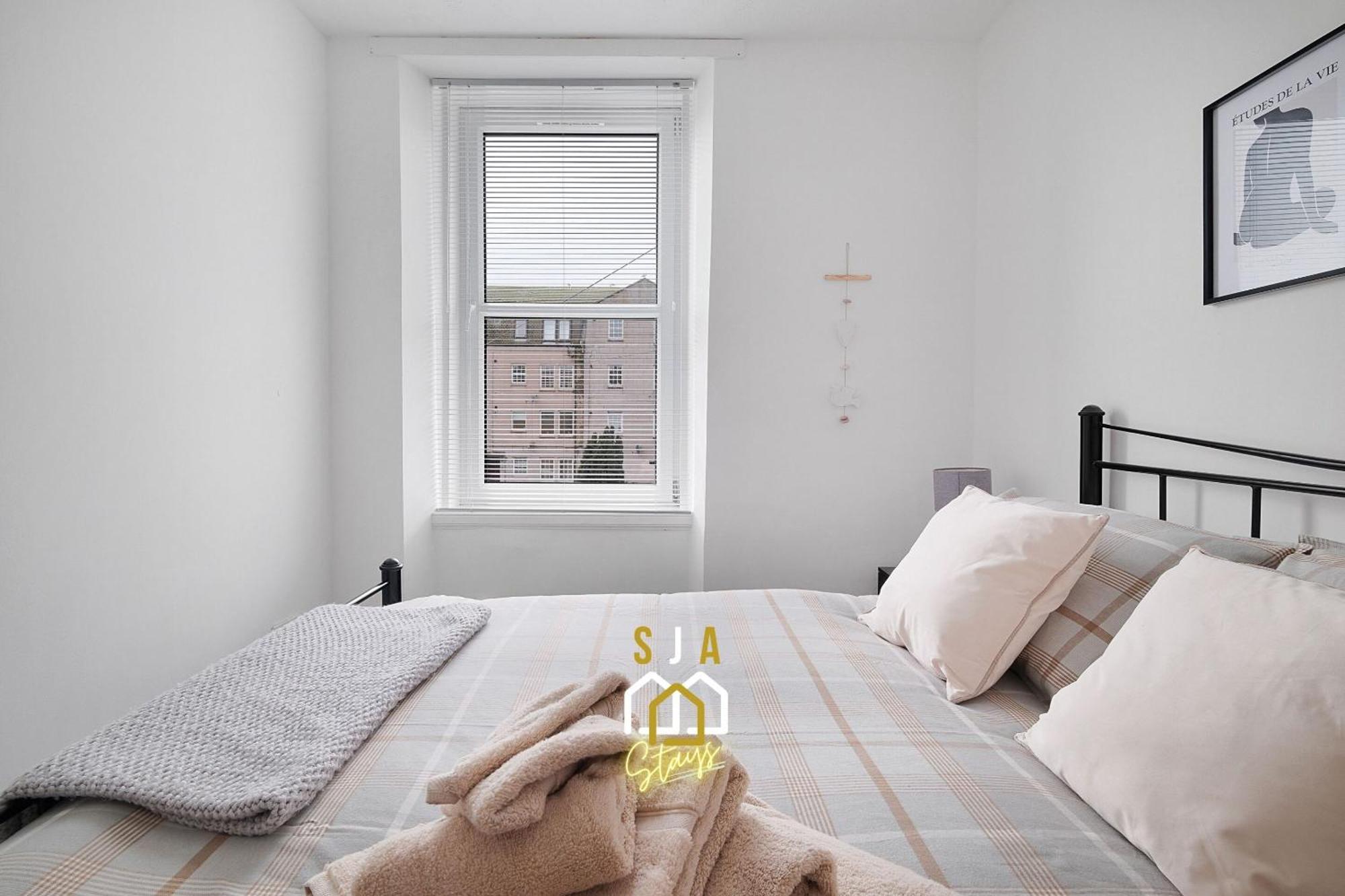 Dee Street - Sja - Modern 2 Bed Apartment *