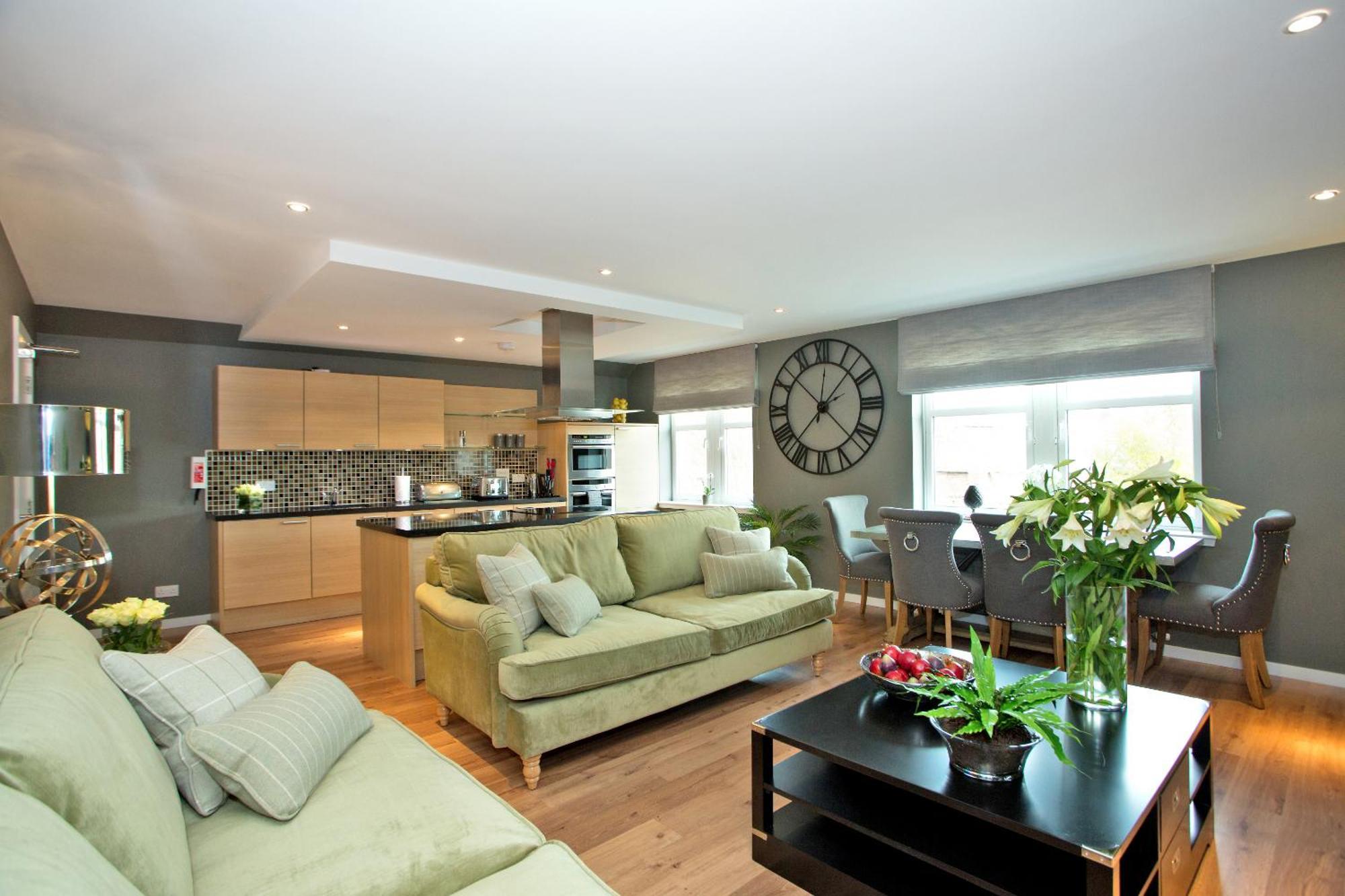 Contemporary Close To Centre Aberdeen