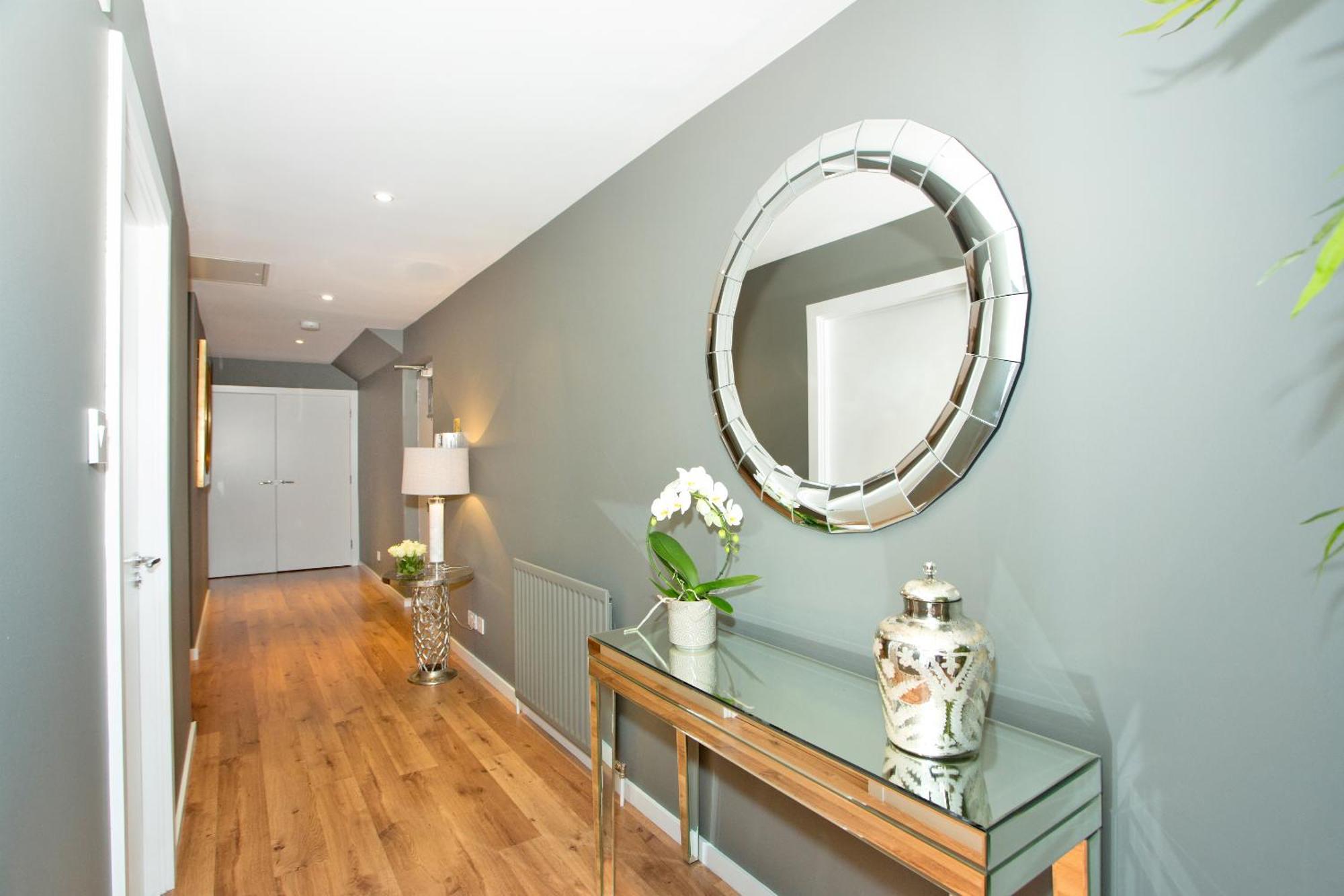 Contemporary Close To Centre Aberdeen