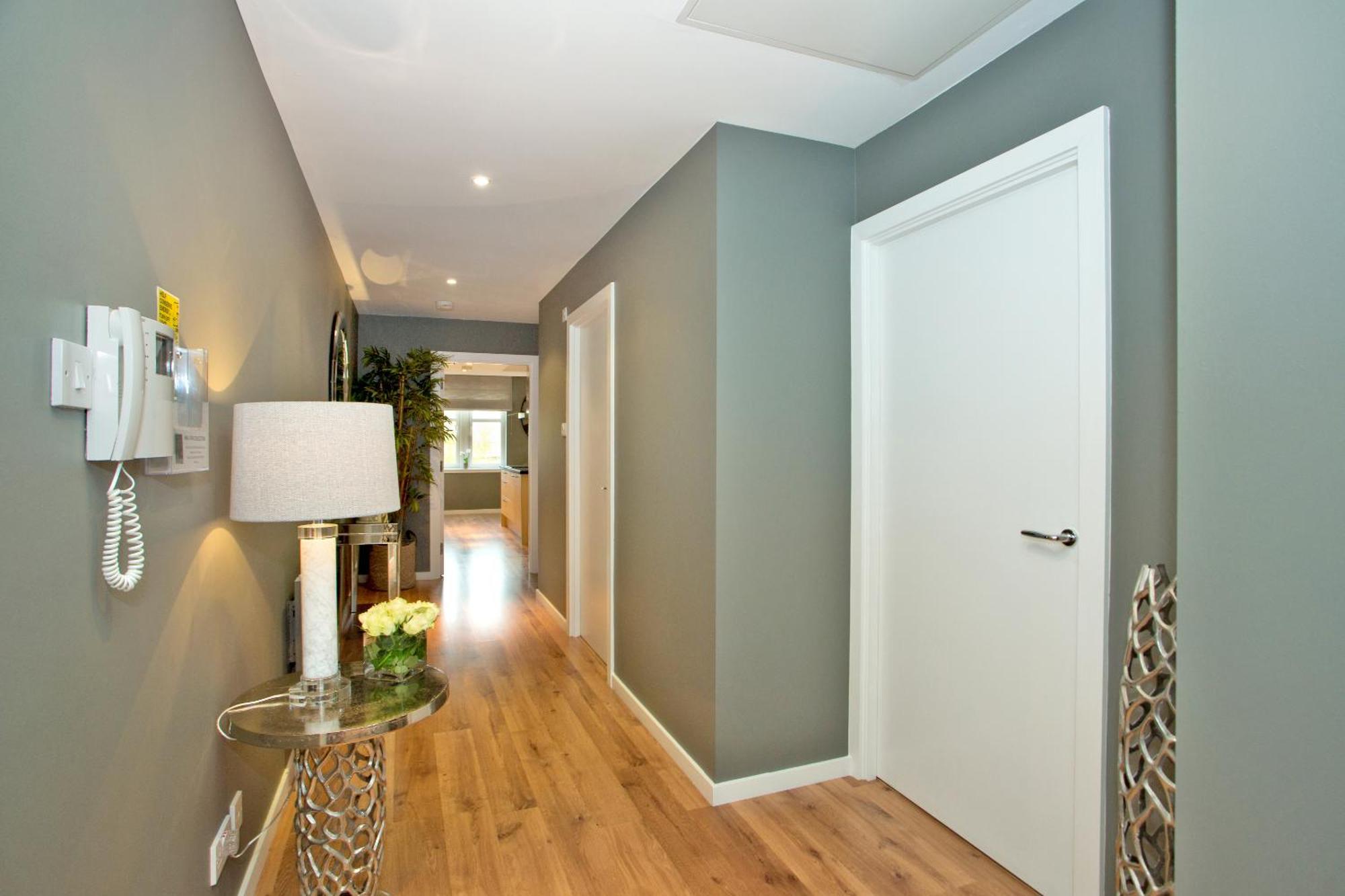 Contemporary Close To Centre Apartment