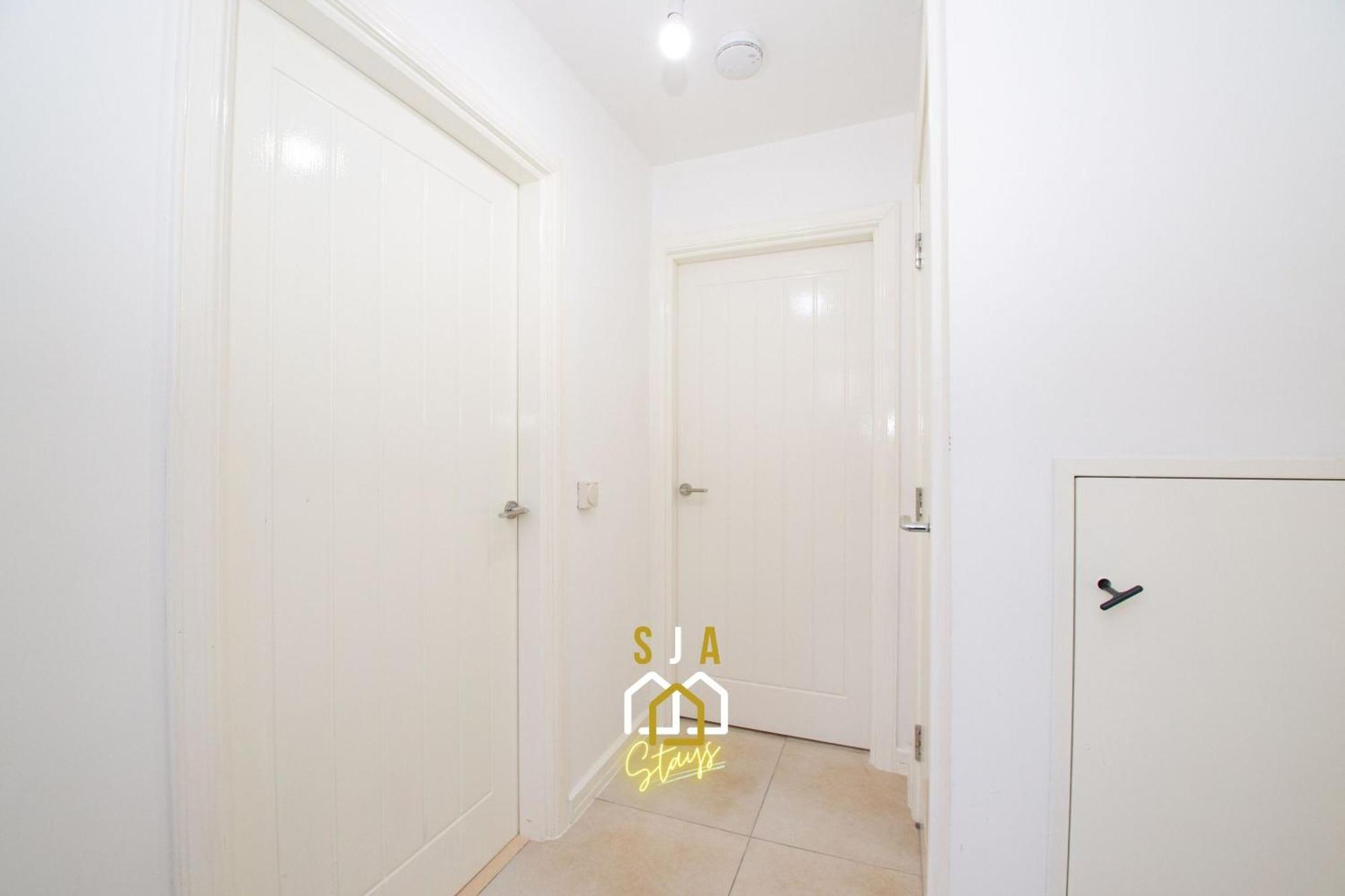 Apartment Affleck 1 - Sja - Modern 2 Bed - With Parking