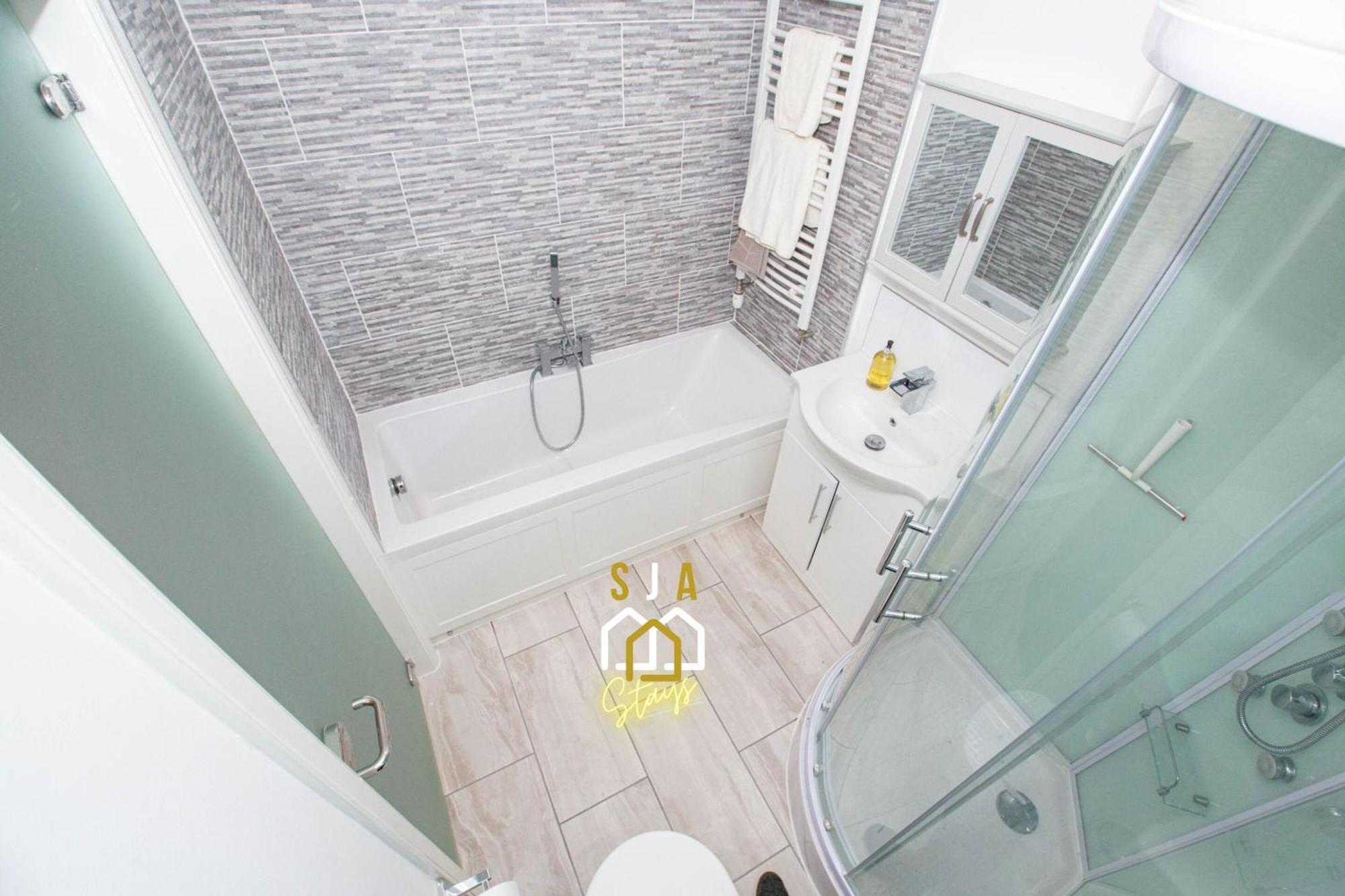 Affleck 1 - Sja - Modern 2 Bed - With Parking Apartment Aberdeen