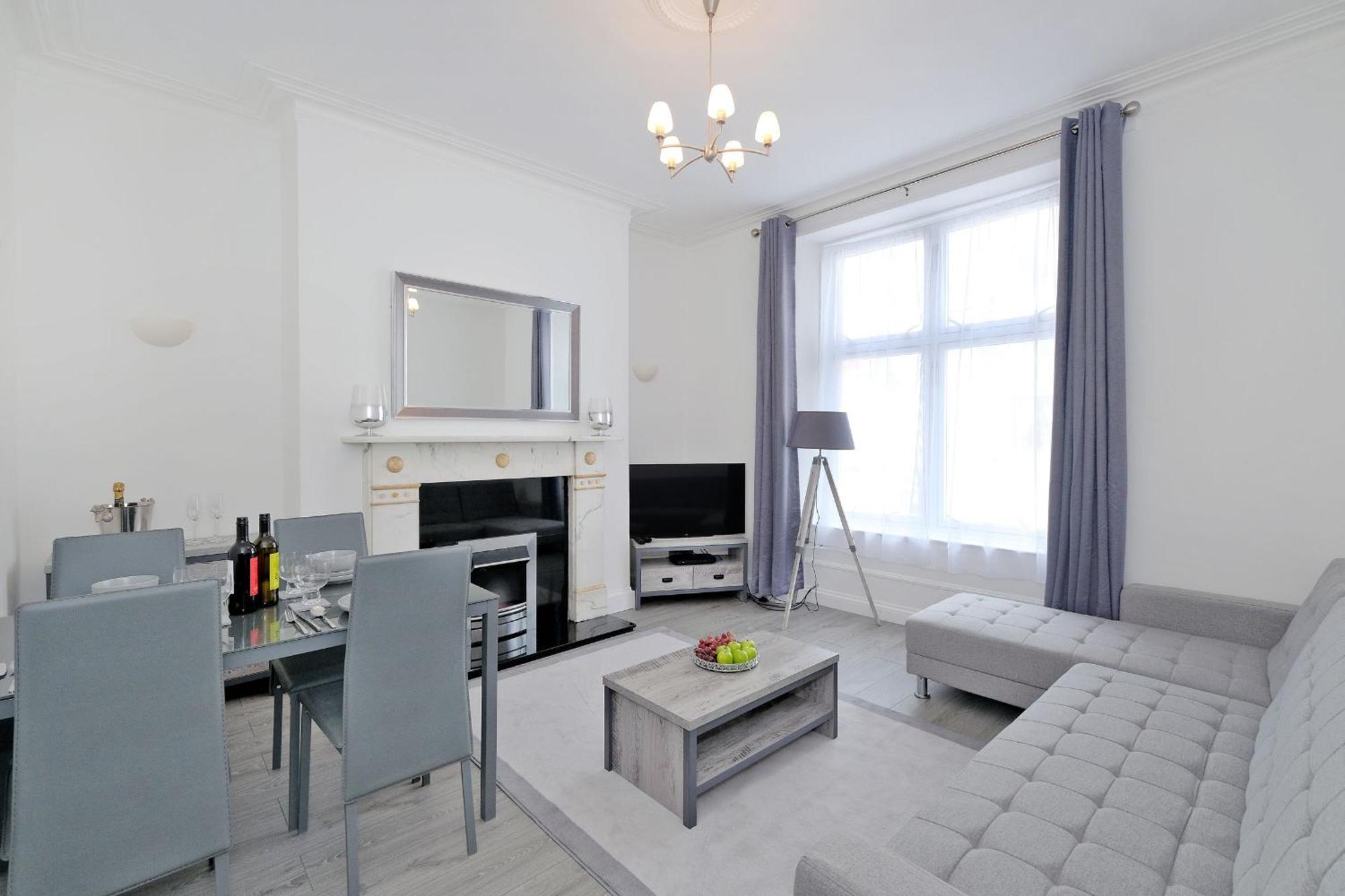 Stunning 2 Bed Centre Union Grove Apartment