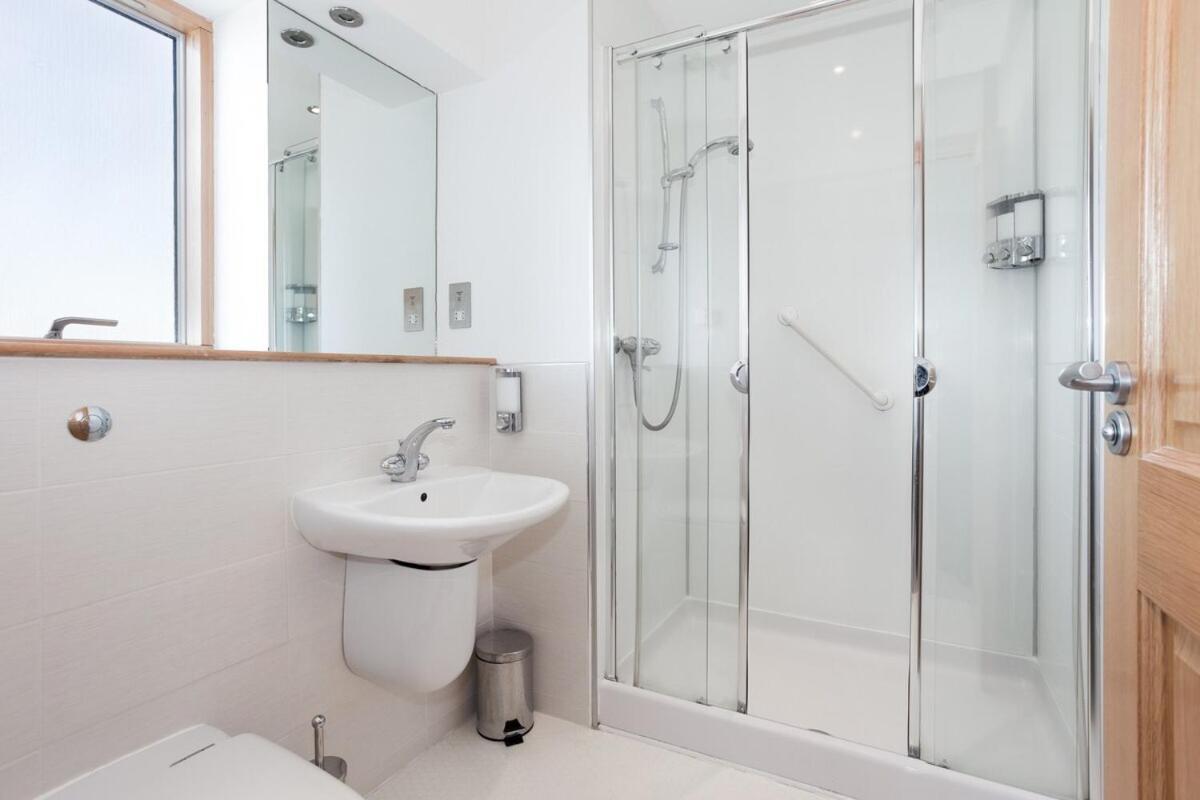 Apartment Executive 3 Bed Aberdeen