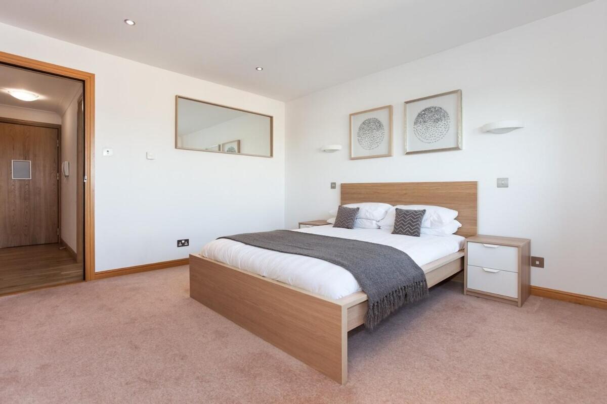 Executive 3 Bed Apartment