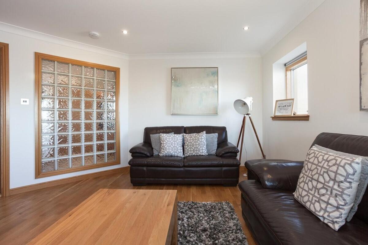 Executive 3 Bed Apartment