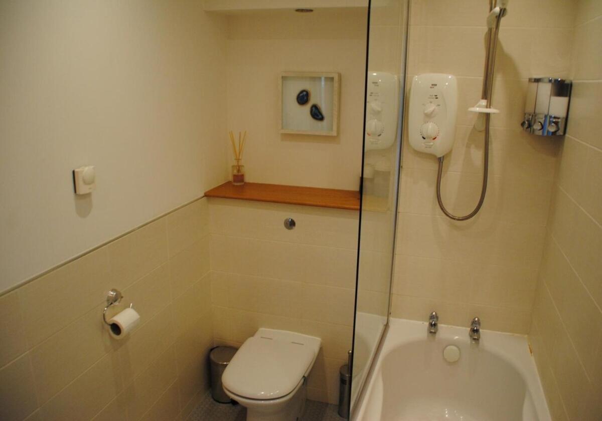Executive 3 Bed Apartment *
