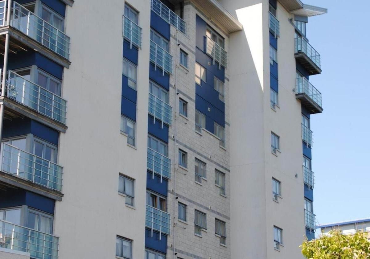 Executive 3 Bed Apartment *