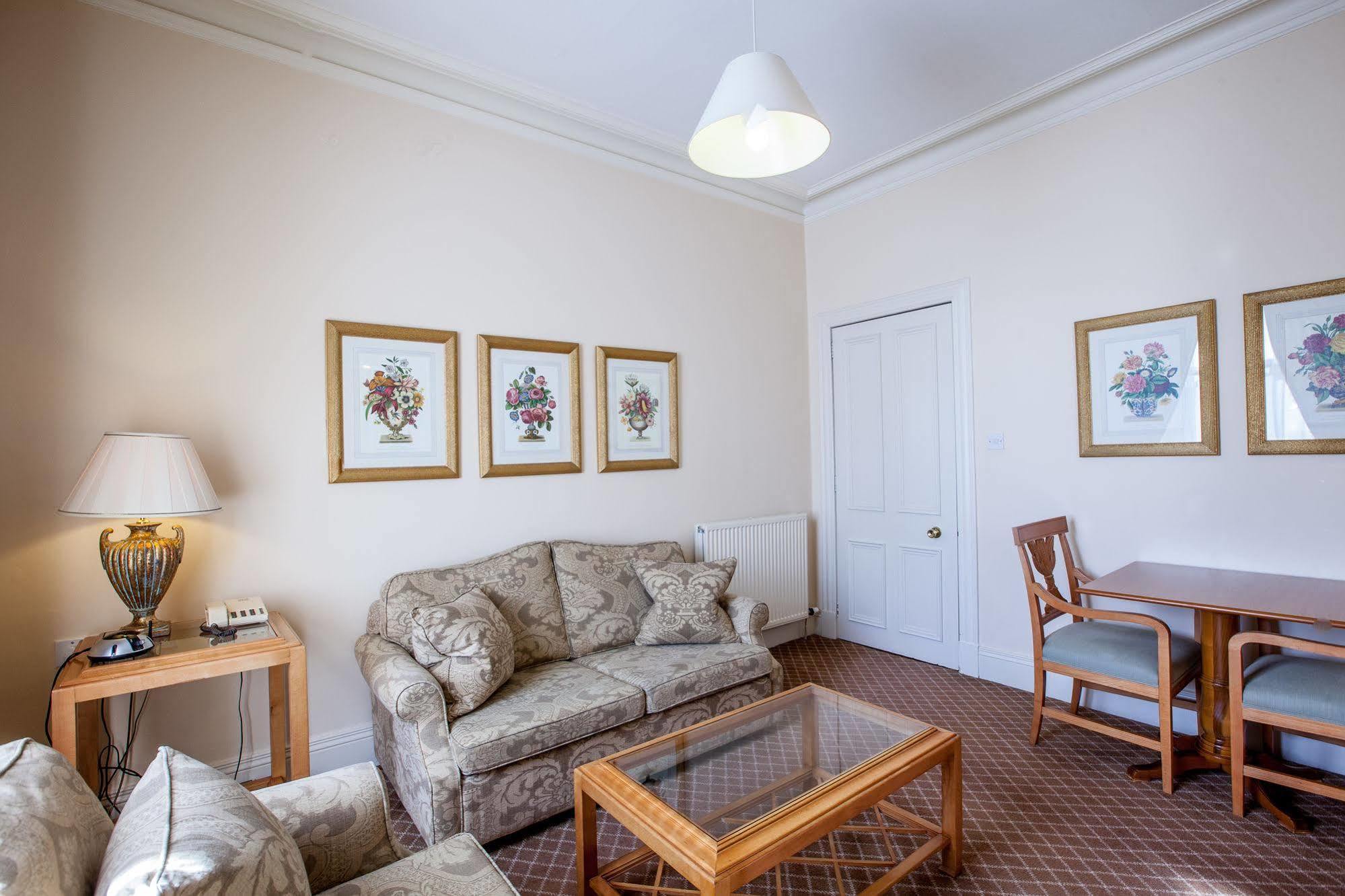Skene House - Holburn Aberdeen