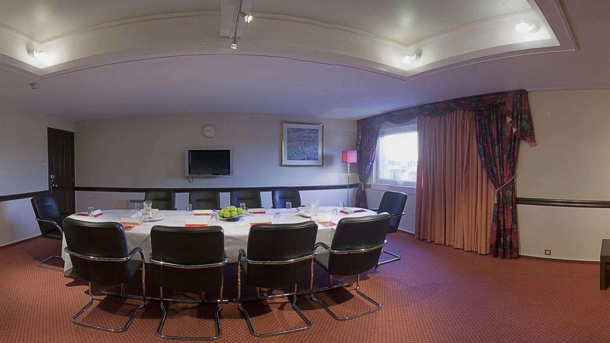 Copthorne Hotel 4*
