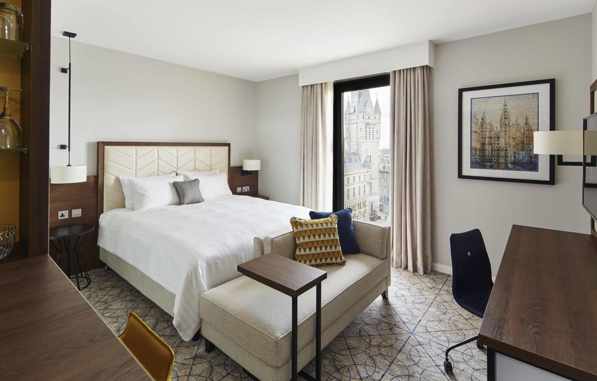 By Marriott 4*