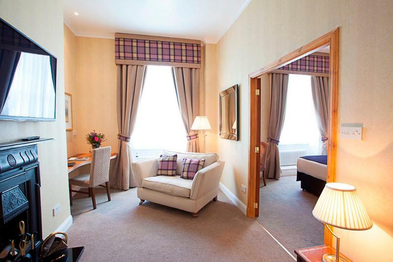 Douglas 3* Aberdeen
