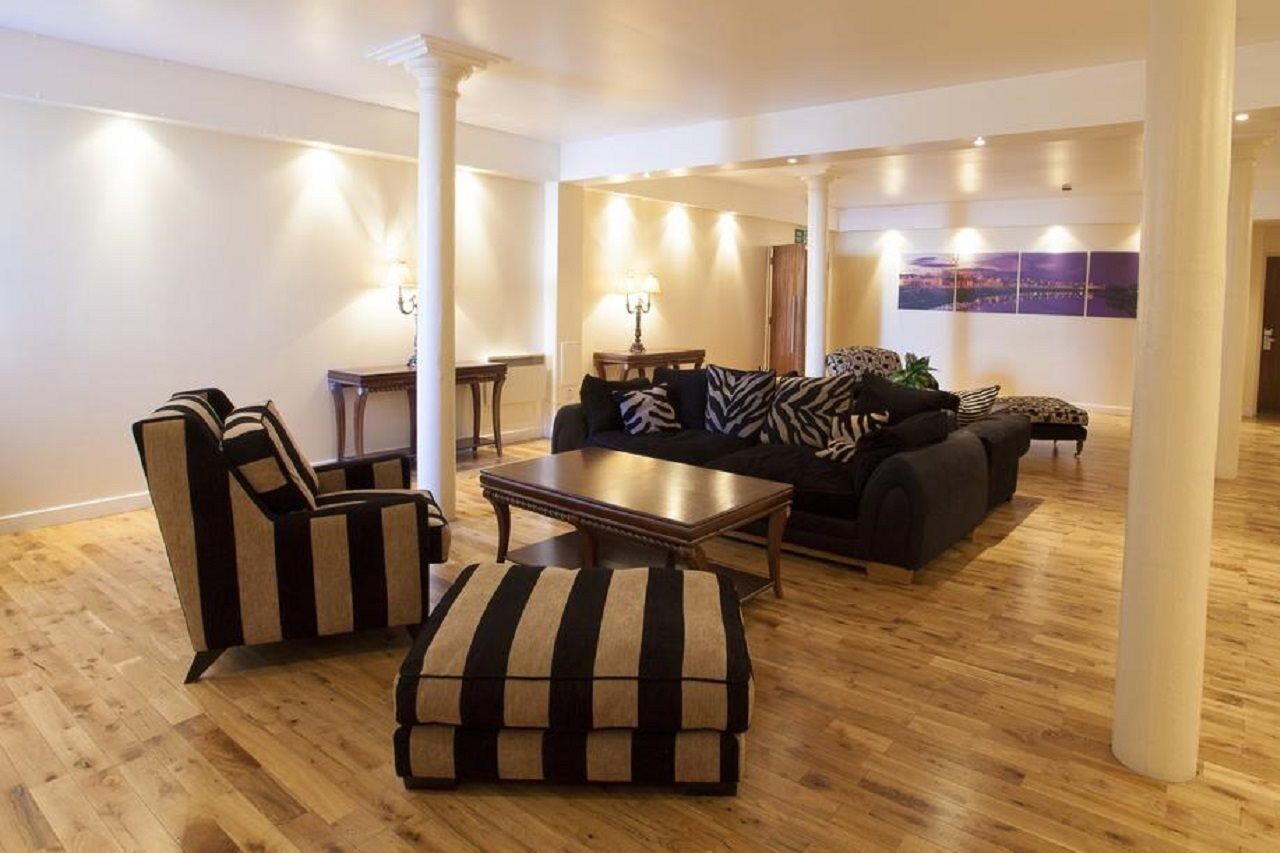Hotel Douglas 3*