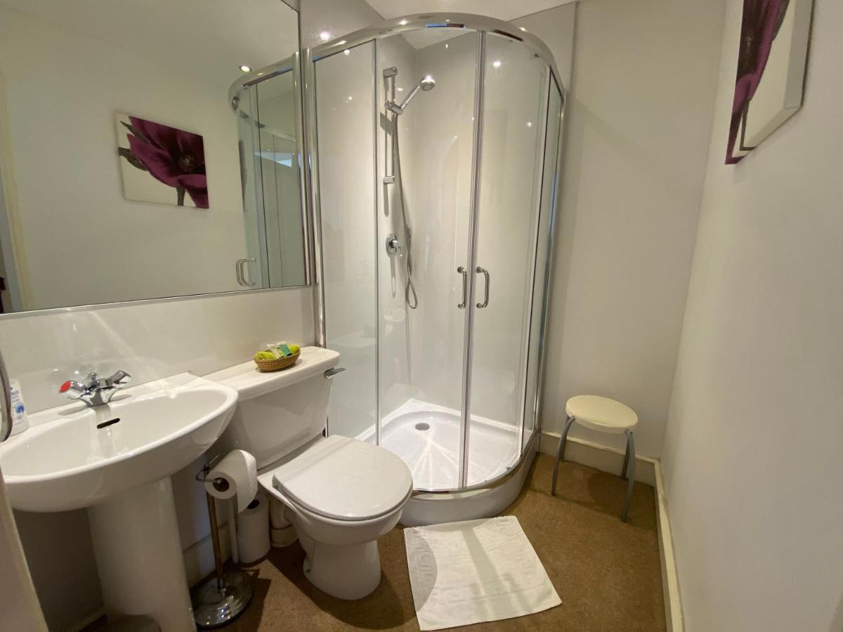 The Royal Crown Guest house Aberdeen