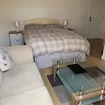 Crayford\'S Guest House