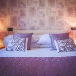 2 Bed Blackburn Village Apt With Wifi & Parking
