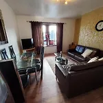 4 Bedroom Apartment By Sensational Stay Short Lets & Serviced Accommodation, Aberdeen , Roslin Street With Free Wi-Fi & Netflix