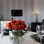 Parkhill Luxury Serviced Apartments - Hilton Campus