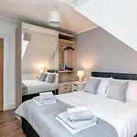 Holburn Apartment