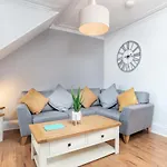 Holburn Apartment