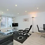 Town And Country Chapel Street Apartments