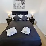 Orangeapartments Riverside Drive,5 Minutes From City Centre