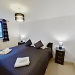 Orangeapartments Riverside Drive,5 Minutes From City Centre